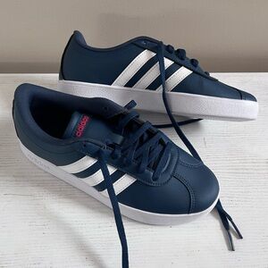 NWOT Big Boy Adidas Sneaker